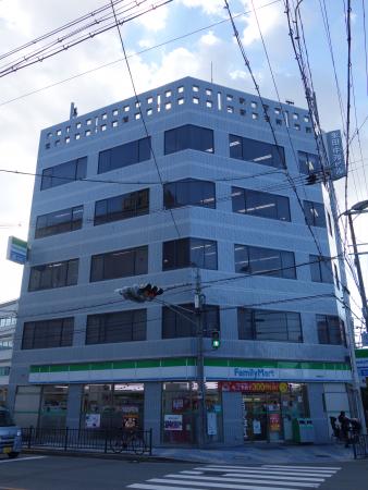 永田中津ビル外観