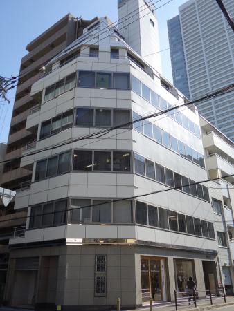 真鍋ビル外観