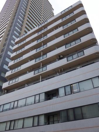 クレピス21ビル外観