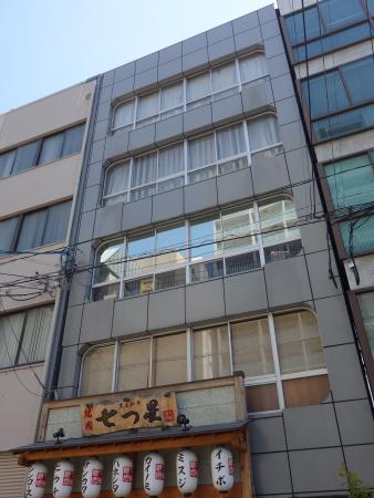 遠山ビル外観