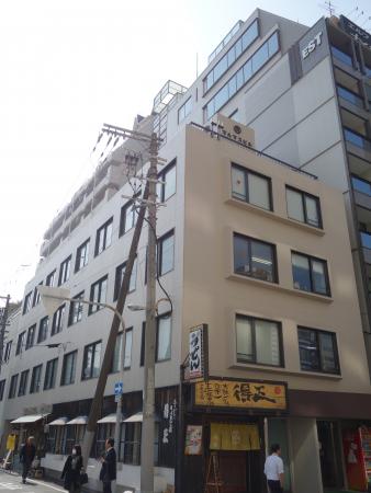 マルマスビル（丸益ビル）外観