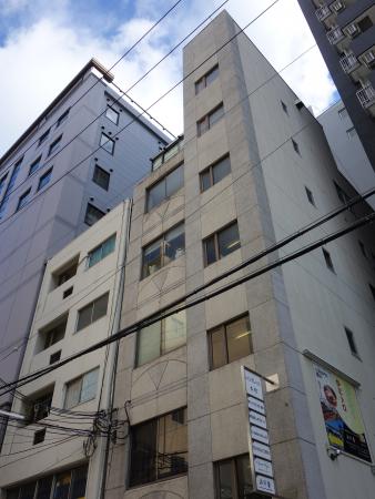 シャンクレール本町ビル外観