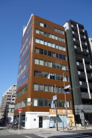 アールビル天神西外観