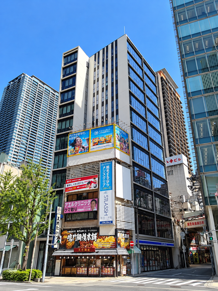 Ｍ．ＶＯＬＡＮＴＥ　ＵＭＥＤＡ（エム　ヴォランテ　ウメダ）