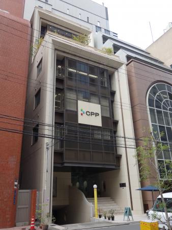 本町パートナーズビル外観