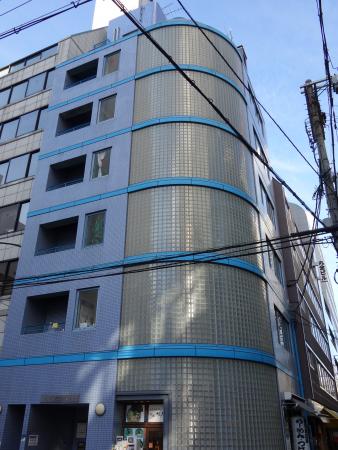 本町丸全ビル外観