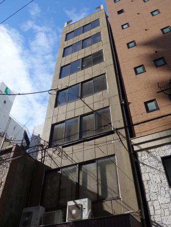 エイトビル本町外観