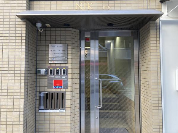 ＮＪＫ淀屋橋ビル　ビル入口