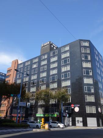 アールビル本館外観