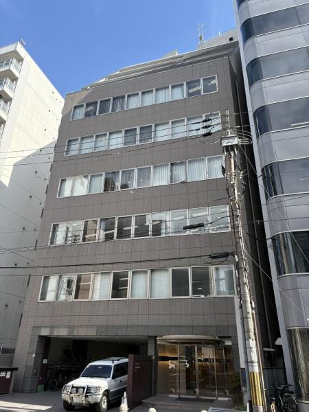 イトーダイ靭本町ビル外観