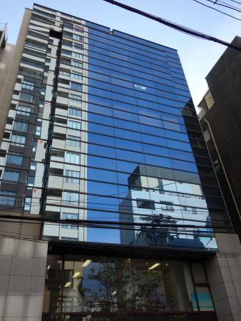 ２１心斎橋ビル外観