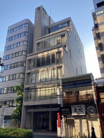 岡地ビル外観