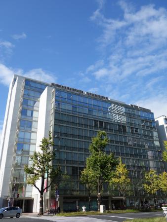 御堂筋三井ビル外観