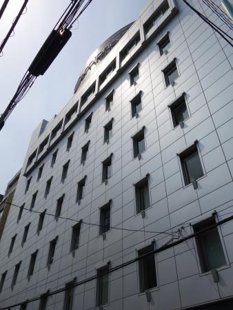 コーニッシュビル外観