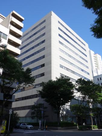 梅田UNビル外観