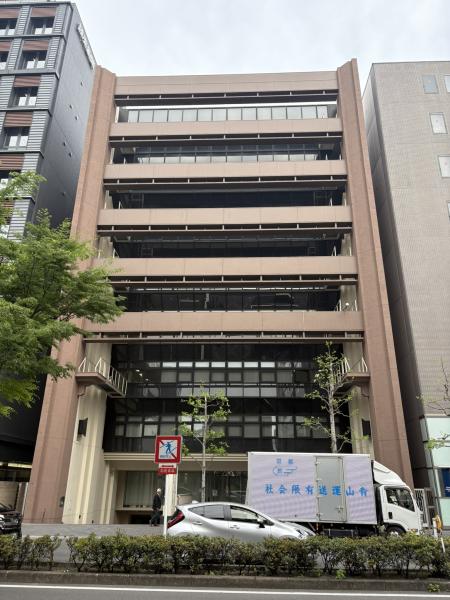 ONEST京都烏丸スクエア外観